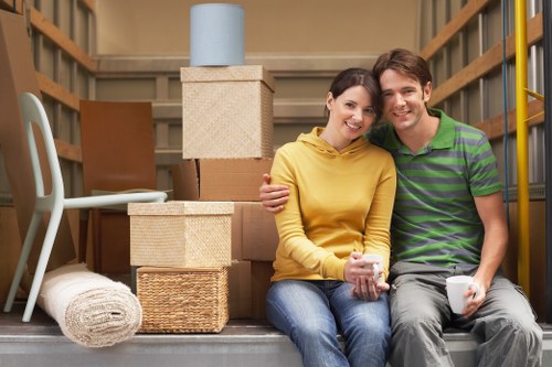 Flexible Tooting man with van transport for furniture collection and delivery